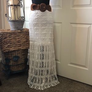 🛍 Belted Cream Lace Skirt